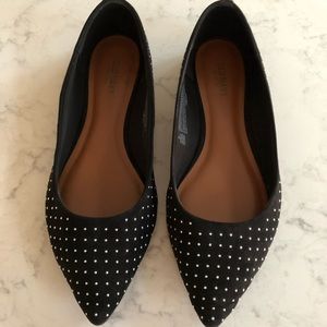 Fun black flats with silver embellishments, size 8